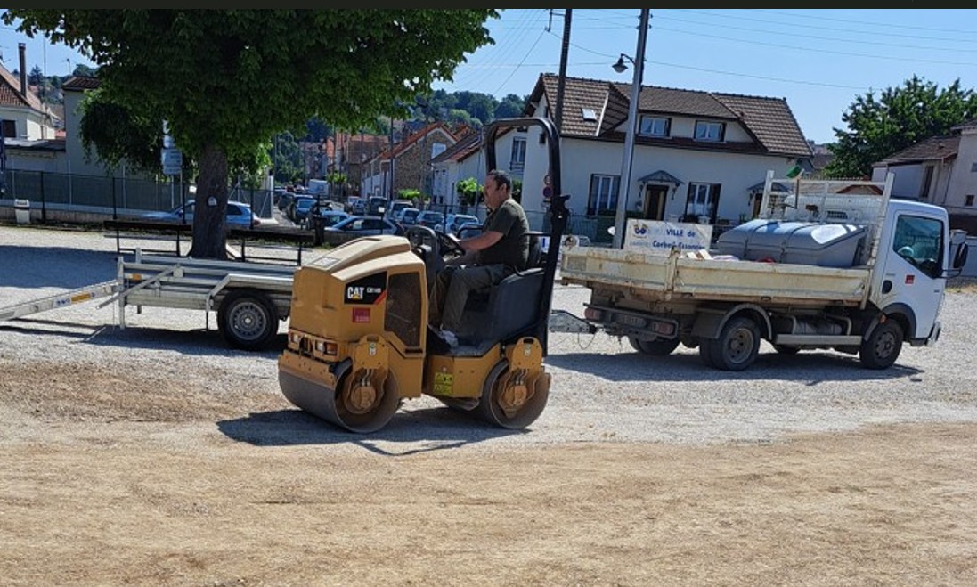 FINITION DU TERRAIN DE  PETANQUE