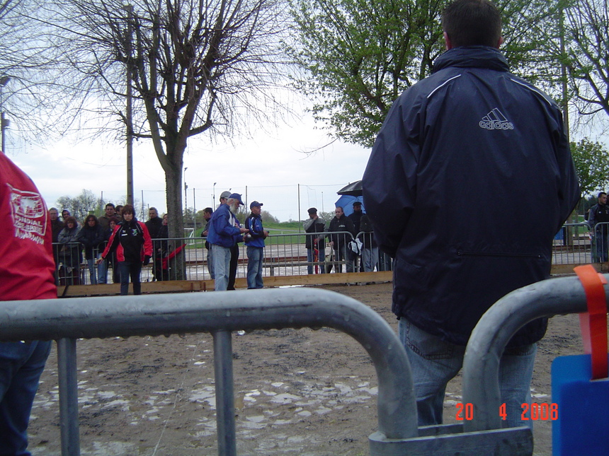 Le terrain impraticable a partir des 1/4 de finale n'a pas empêché les meilleures équipes de se qualifier... Le terrain impraticable a partir des 1/4 de finale n'a pas empêché les meilleures équipes de se qualifier...