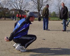 Stéphane DURAND (Equipe A) à l'appoint devant l'oeil connaisseur en la matière de Didier VELUT lors de la deuxième journée contre Lurcy-Lévis à Montluçon