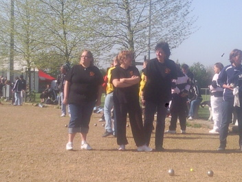 Saucisse - Rox - Tatia lors de la partie de barrage de poule Saucisse - Rox - Tatia lors de la partie de barrage de poule