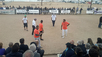 Notre petit Chris dans la cour des GRANDS Notre petit Chris dans la cour des GRANDS