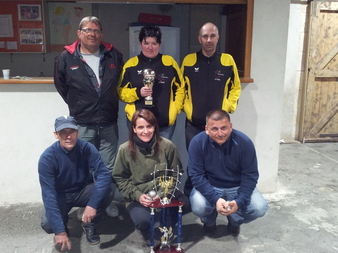 Triplette mixte à Bezenet. Triplette mixte à Bezenet.