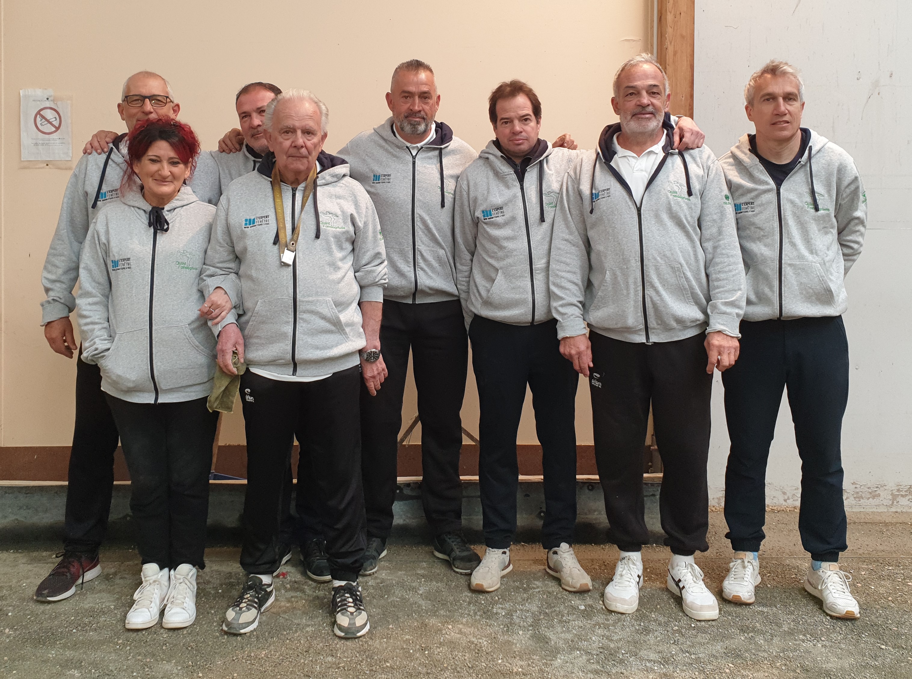 De gauche à droite, Bernard, Maïté, Guillaume, Maurice, Johnny, Thierry, Coach Paulo et André De gauche à droite, Bernard, Maïté, Guillaume, Maurice, Johnny, Thierry, Coach Paulo et André