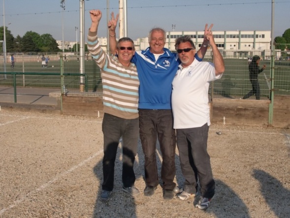 Qualificatif Vétérans à Blanc-Mesnil Sport. Qualificatif Vétérans à Blanc-Mesnil Sport.