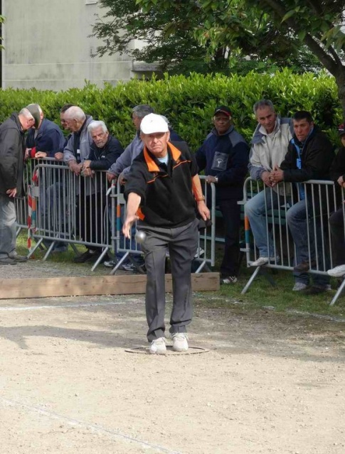 Gibert Claude. Gibert Claude.