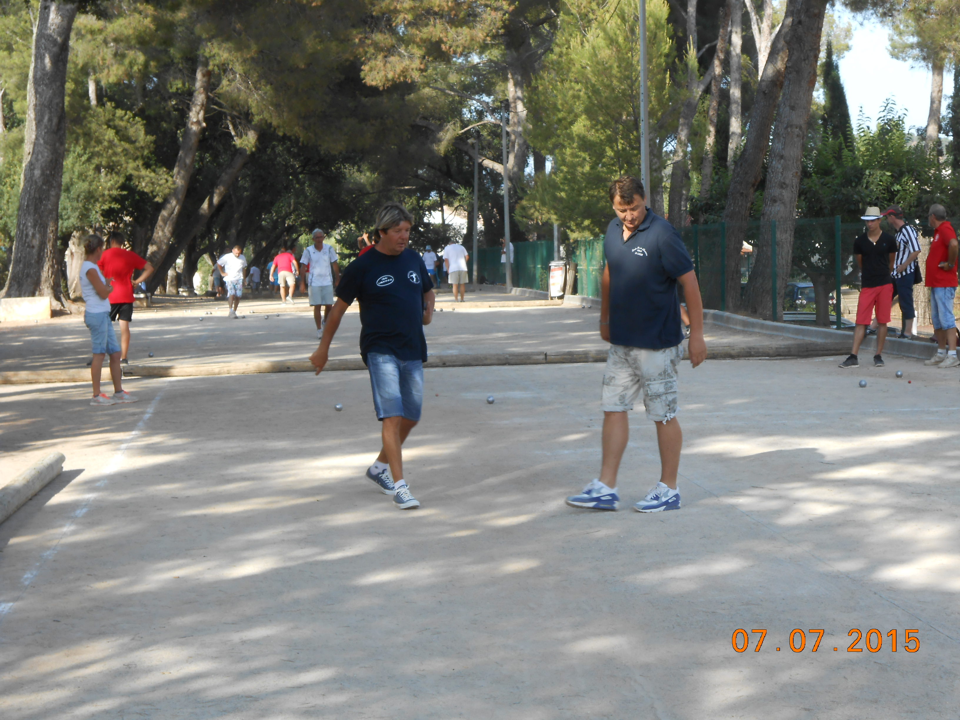 CONCOURS AU JEU PROVENÇAL A LA LONDE CONCOURS AU JEU PROVENÇAL A LA LONDE