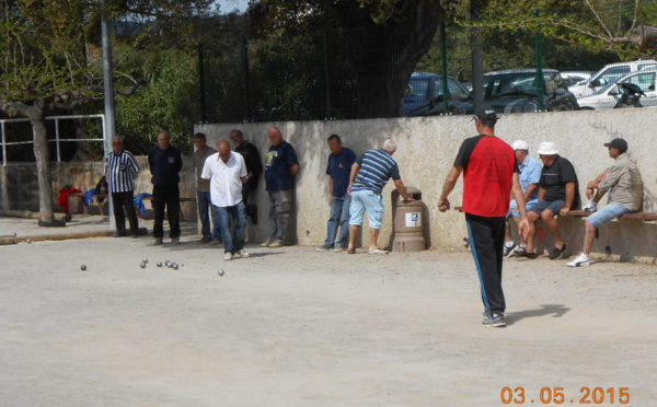CONCOURS AU JEU PROVENÇAL A LA LONDE
