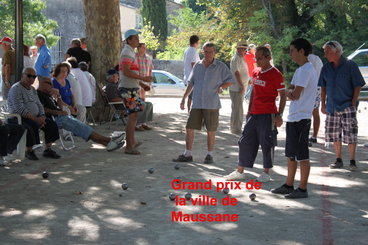 Un petit topo rappelant l'activité de La Boule Ovale pendant la Fête Votive autour du 15 août 2011. Un petit topo rappelant l'activité de La Boule Ovale pendant la Fête Votive autour du 15 août 2011.