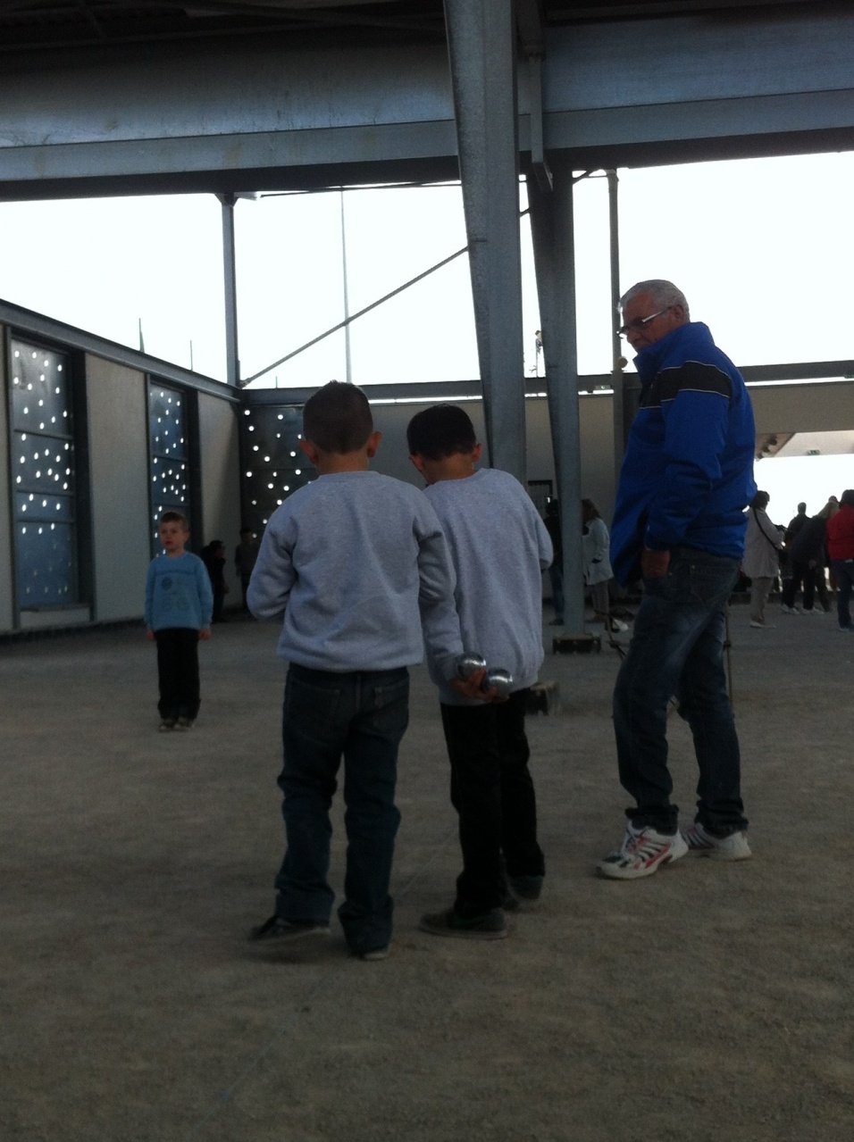 photo (14) photo (14)