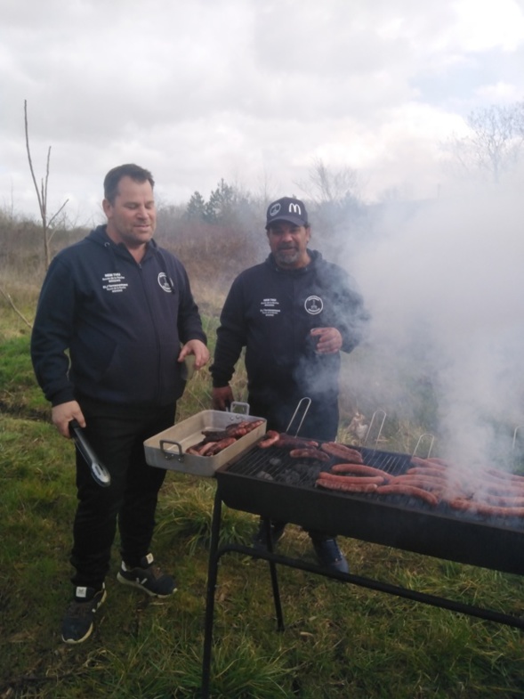 toujours fidèles au poste toujours fidèles au poste