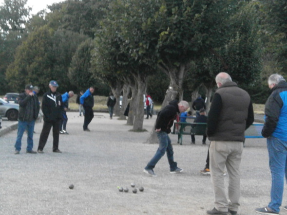 NOUS AVONS RECU 82 EQUIPES NOUS AVONS RECU 82 EQUIPES