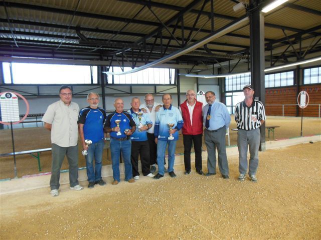 photo des finalistes et officiels photo des finalistes et officiels