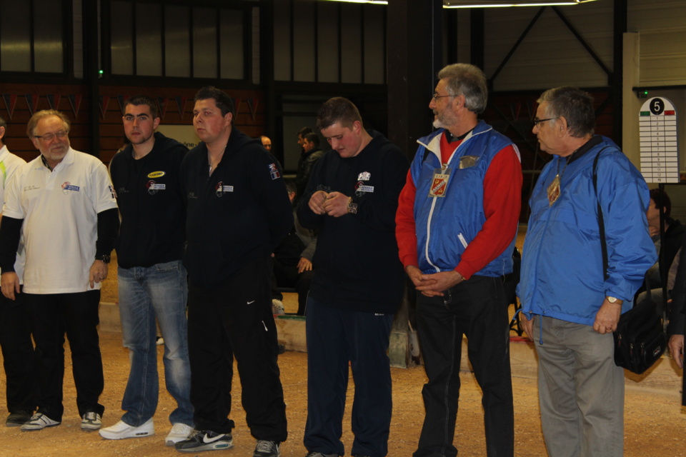 Les champions du rhône COUTANSON f ; ROSATI m ; CAILLOT p et nos arbitres