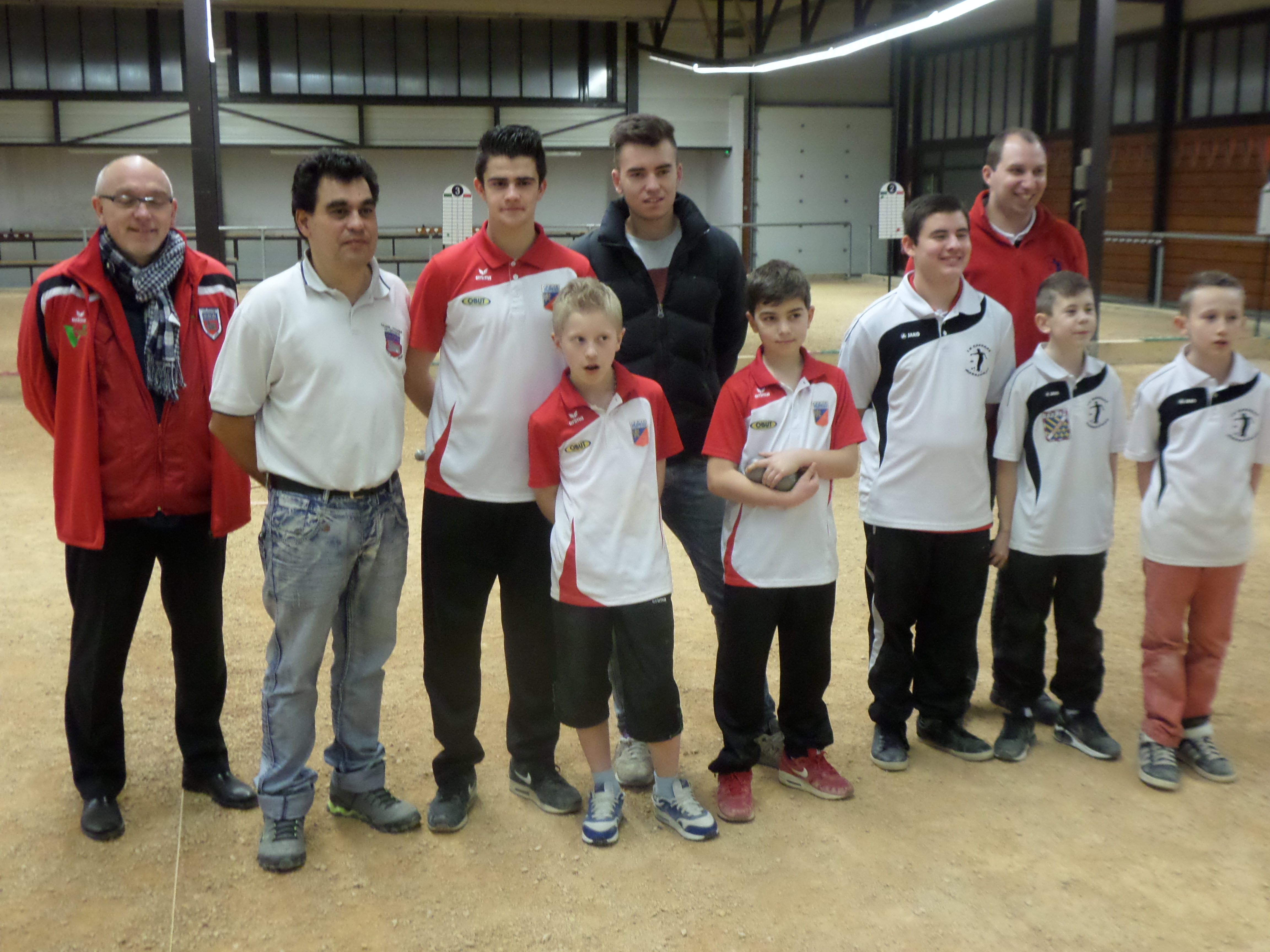 Les Finalistes du 1ier Marathon Jeunes de CALADE  joueurs coachs et notre président Alain BACQUIE