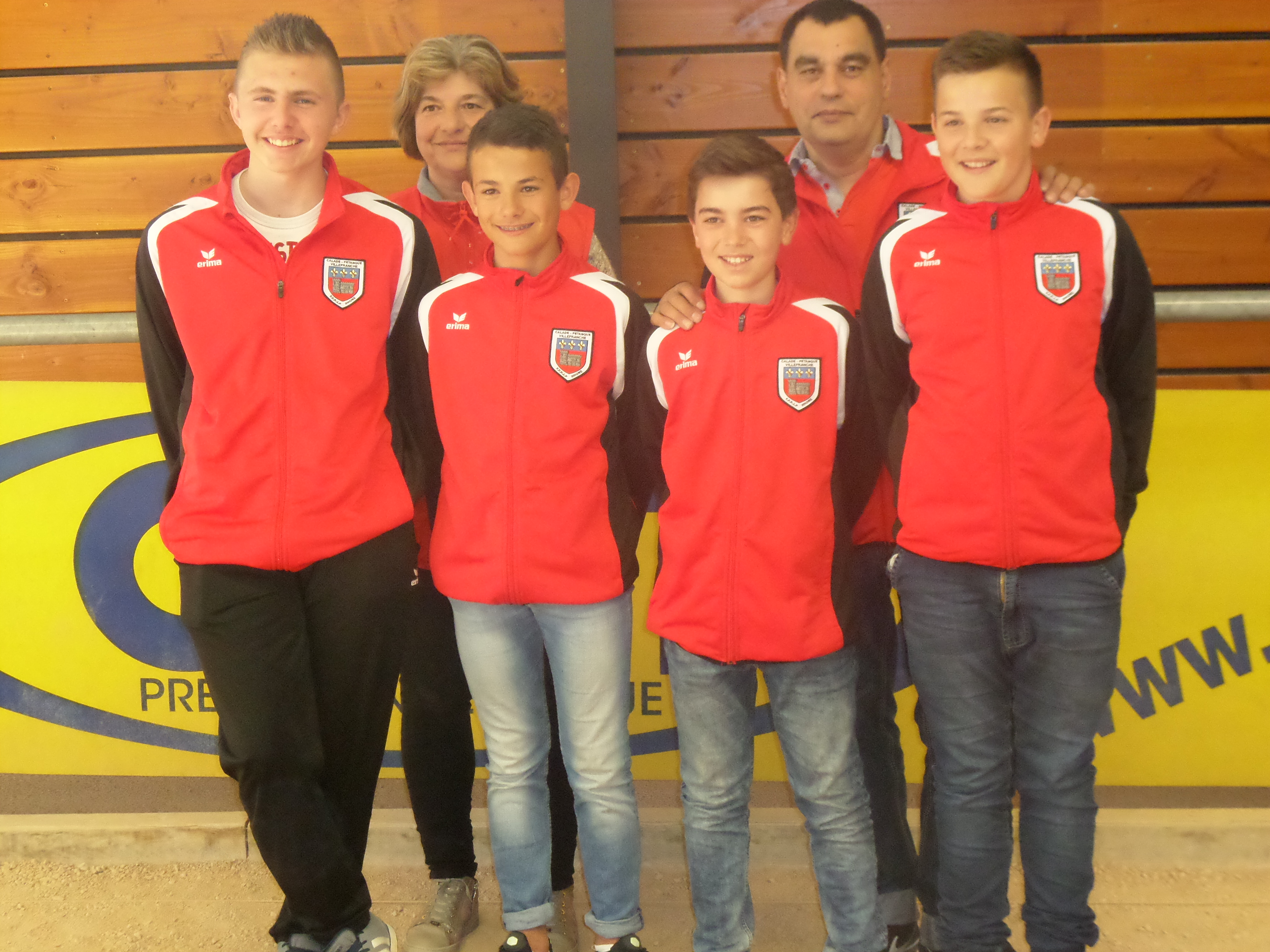 Tous nos jeunes champions dont COMBIER Thomas champion en triplette avec l'entraineur Laurent DUPEUBLE et la coach Valerie BROCHOT Tous nos jeunes champions dont COMBIER Thomas champion en triplette avec l'entraineur Laurent DUPEUBLE et la coach Valerie BROCHOT