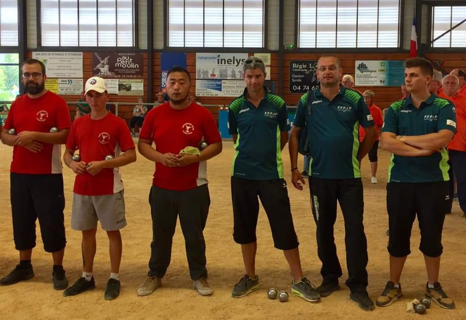 les 2 équipes finalistes les 2 équipes finalistes