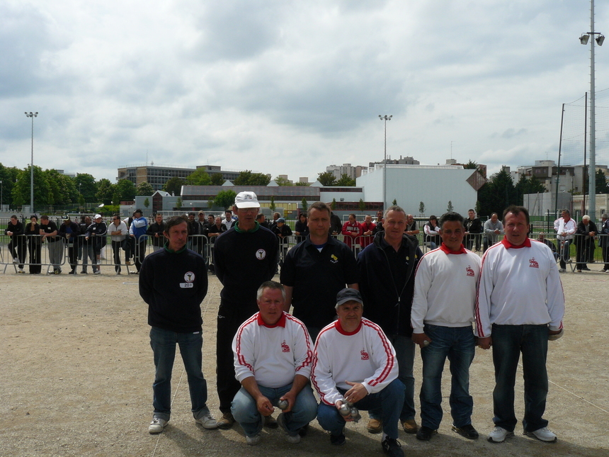 Championnat triplettes femmes et doublettes hommes.