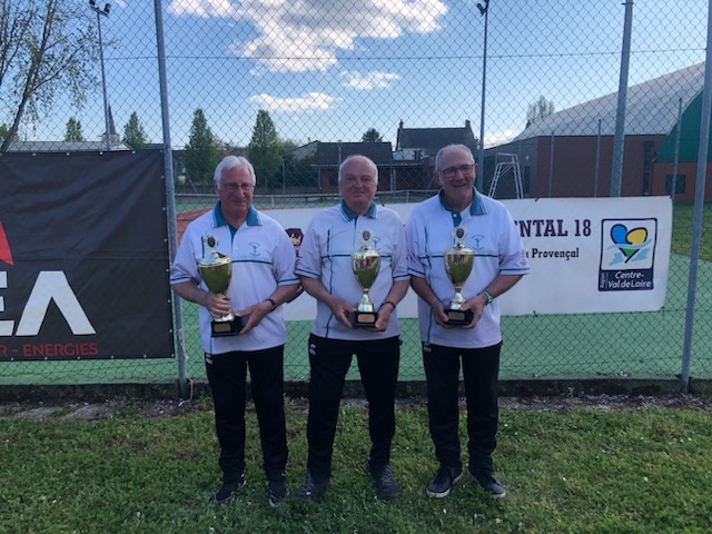 Les CHAMPIONS DU CHER T VETERAN: Christian, Roland et Bernard