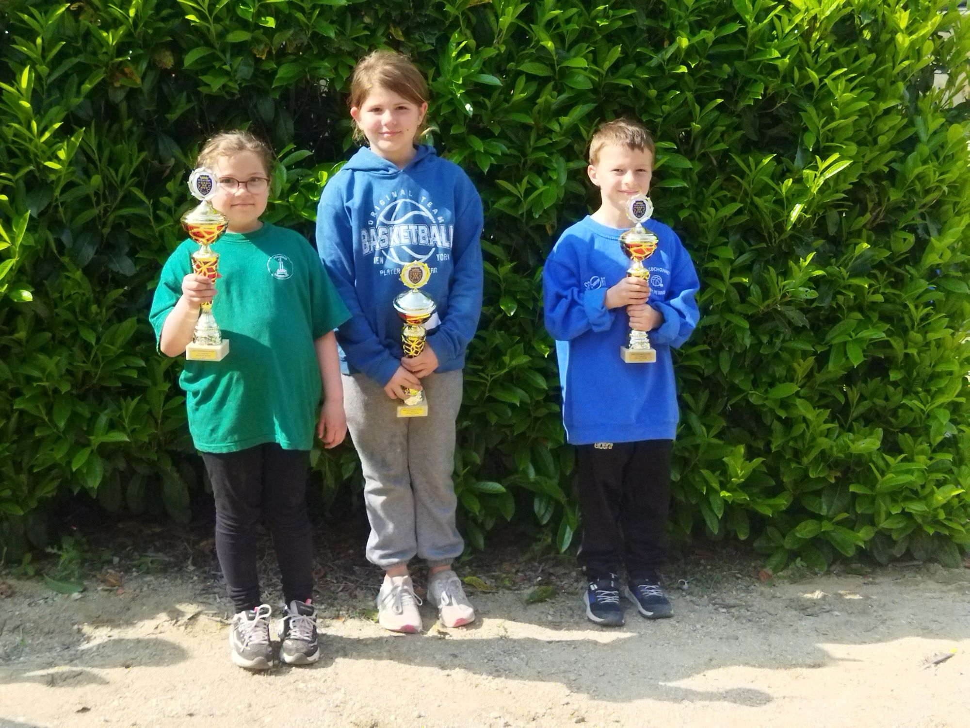 Lola (Bruère), Sara Flora (Orval) et Erwan (Cuffy) 4ème au CHAMPIONNAT T MINIMES 2023