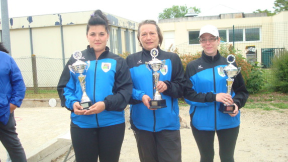 Sophie, Corinne Ménager & Elodie Mayaudon de Paray V. Poste Championnes