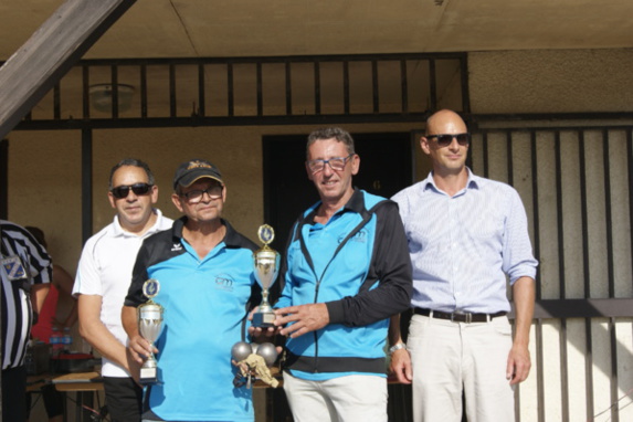 Sampaio J & Chantal P de Chilly-M Vice-champions avec des élus de Corbeil Sampaio J & Chantal P de Chilly-M Vice-champions avec des élus de Corbeil