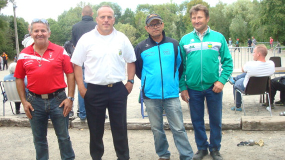 B. Bonardi, J. Rouhaud (arbitre), J. Sampaio & N. Oliveira Prdt du club de Baulne