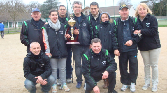 L'équipe gagnante de Villabé L'équipe gagnante de Villabé