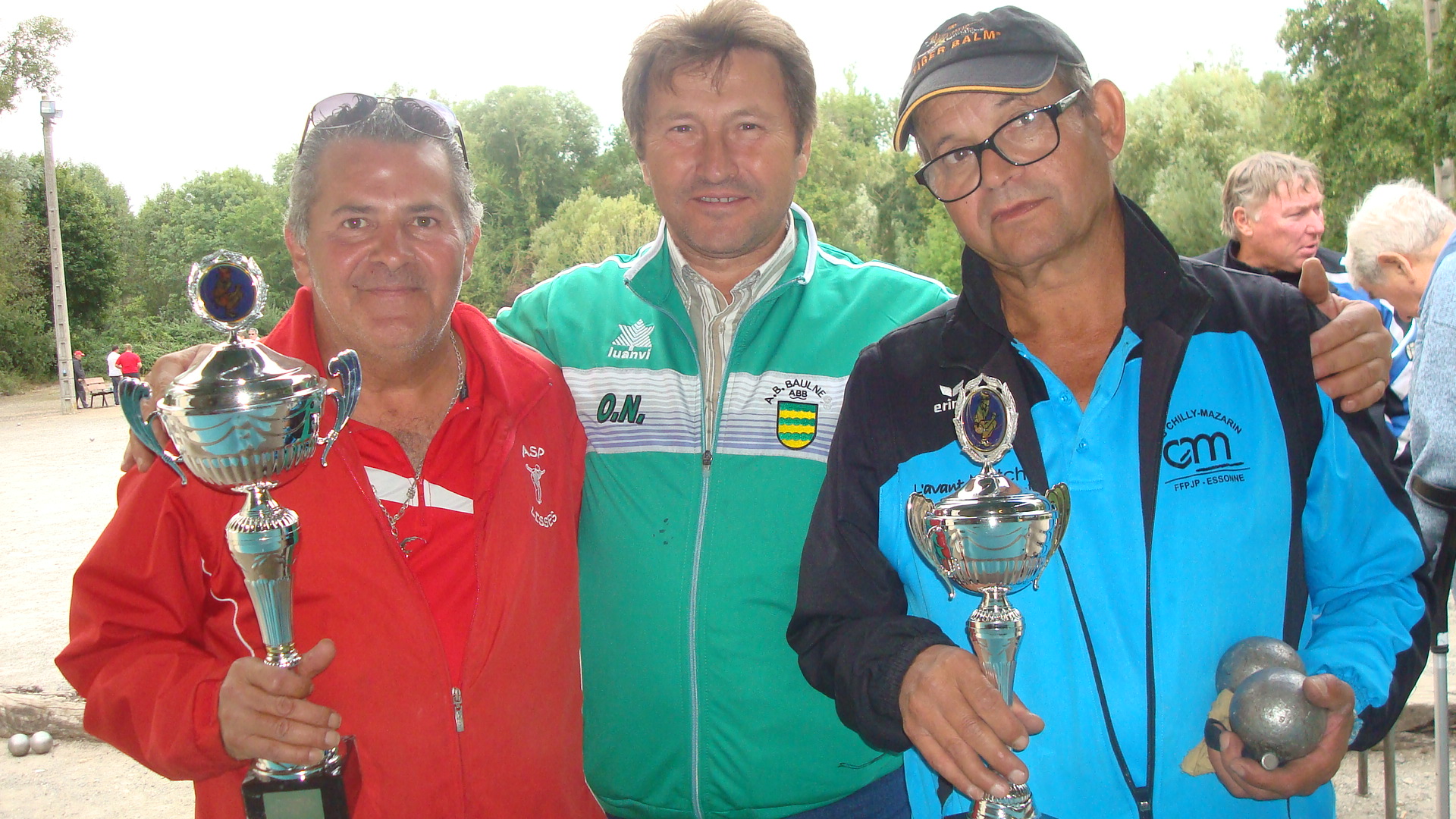 B. Bonardi (champion), N. Oliveira (Président de Baulne) J. Sampaio (vice-champion)