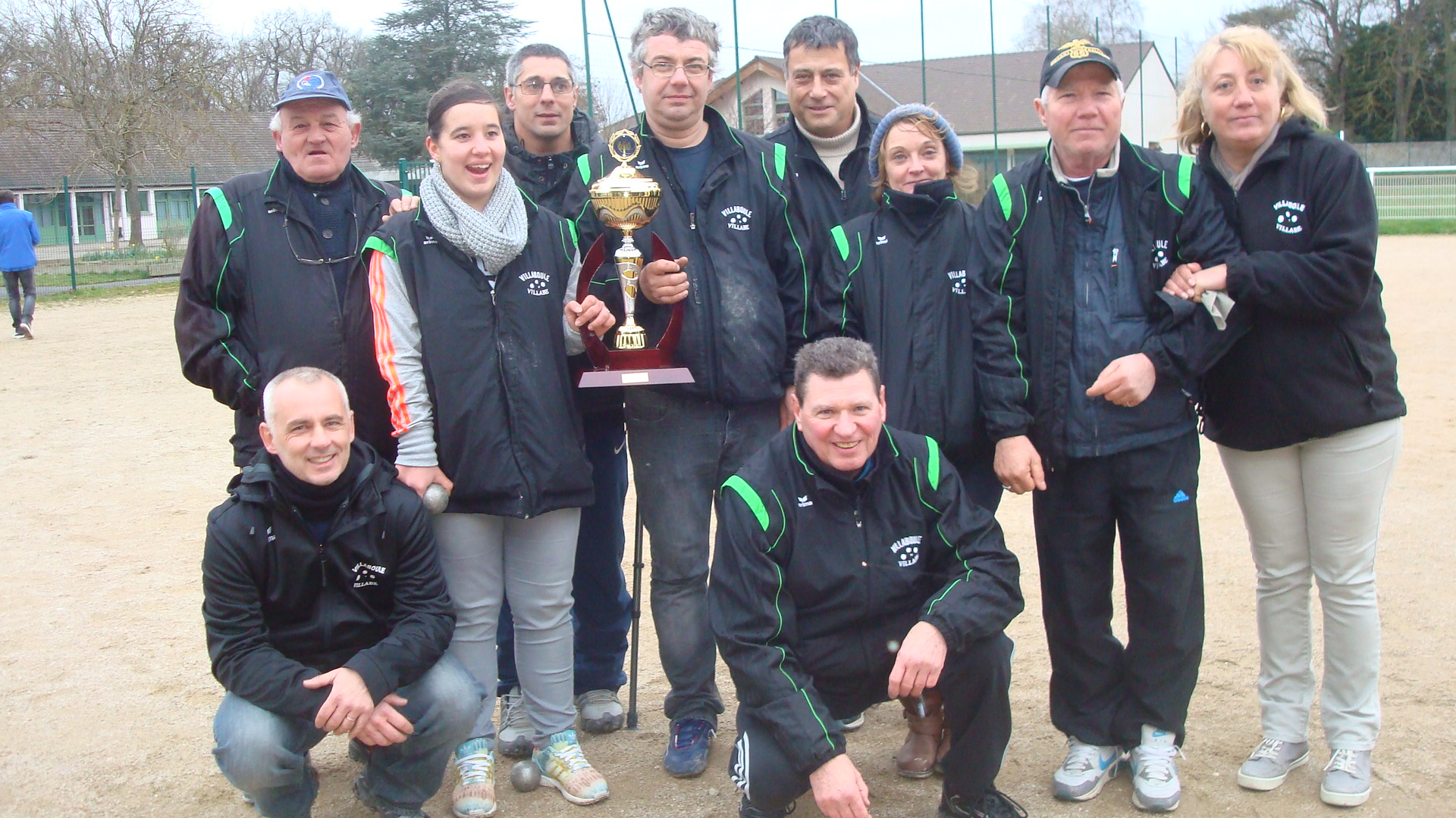 L'équipe gagnante de Villabé L'équipe gagnante de Villabé