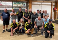 Equipe Chambon en jaune: de haut en bas : Nicolas TESTUD, Jean Pierre SOULLIER, Jean CHAZOT, Joseph JUBAN, Mireille DEJEAN, Jean Louis DEJEAN, Michel VERILHAC, (manque sur la photo Jean Charles BEJARANO)