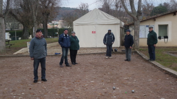 Entrainement tous les vendredis et samedi apres midi malgré le froid Entrainement tous les vendredis et samedi apres midi malgré le froid