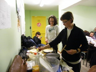 Valérie à la crépière Valérie à la crépière