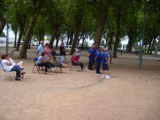 LES VETERANS ( A ) VAINCUS SUR LE FIL 5 - 6 FACE A CUSSET LES VETERANS ( A ) VAINCUS SUR LE FIL 5 - 6 FACE A CUSSET