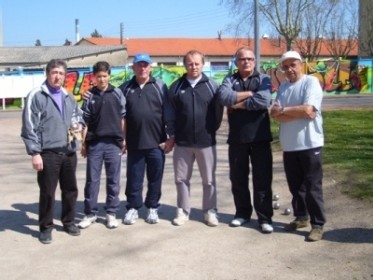 L'EQUIPE B DANS LE DERNIER CARRE L'EQUIPE B DANS LE DERNIER CARRE