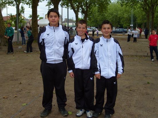 Charly au centre et ses collègues Charly au centre et ses collègues