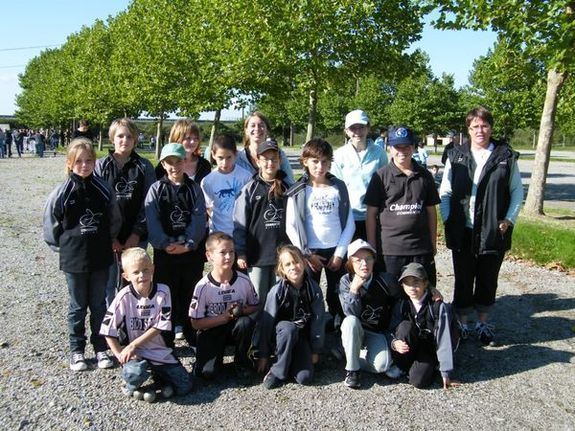 Les jeunes et leur nouveau coach Les jeunes et leur nouveau coach