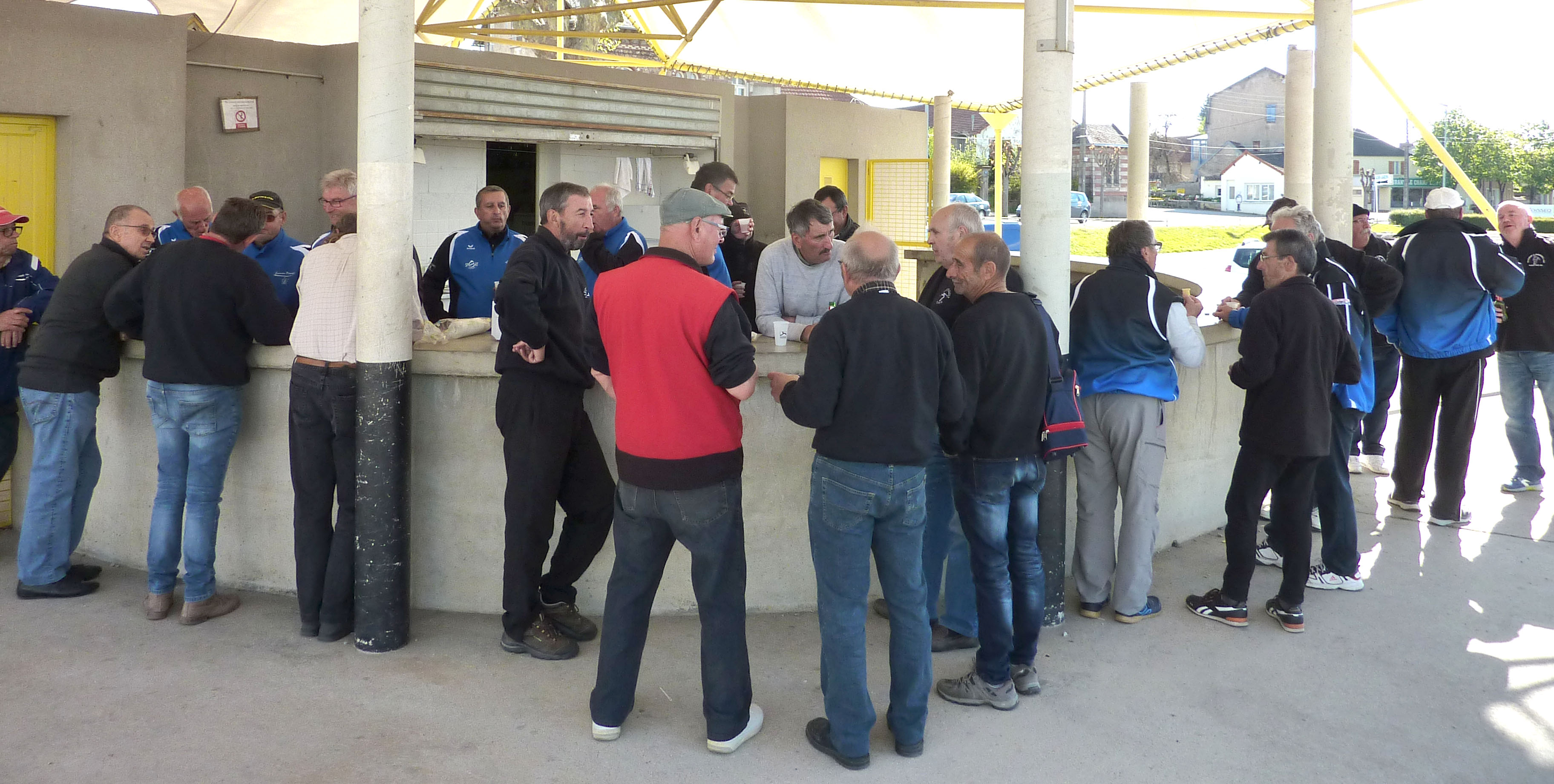 LES VETERANS S'INCLINENT PAR DEUX ! LES VETERANS S'INCLINENT PAR DEUX !