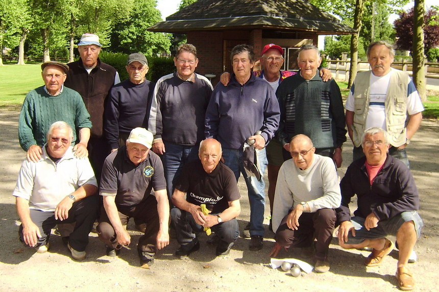 LES VETERANS INVAINCUS A COSNE D ALLIER LES VETERANS INVAINCUS A COSNE D ALLIER