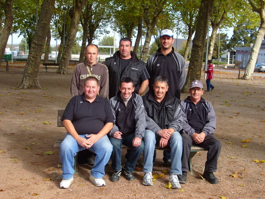 COMMENTRY PETANQUE EN ROUE LIBRE COMMENTRY PETANQUE EN ROUE LIBRE