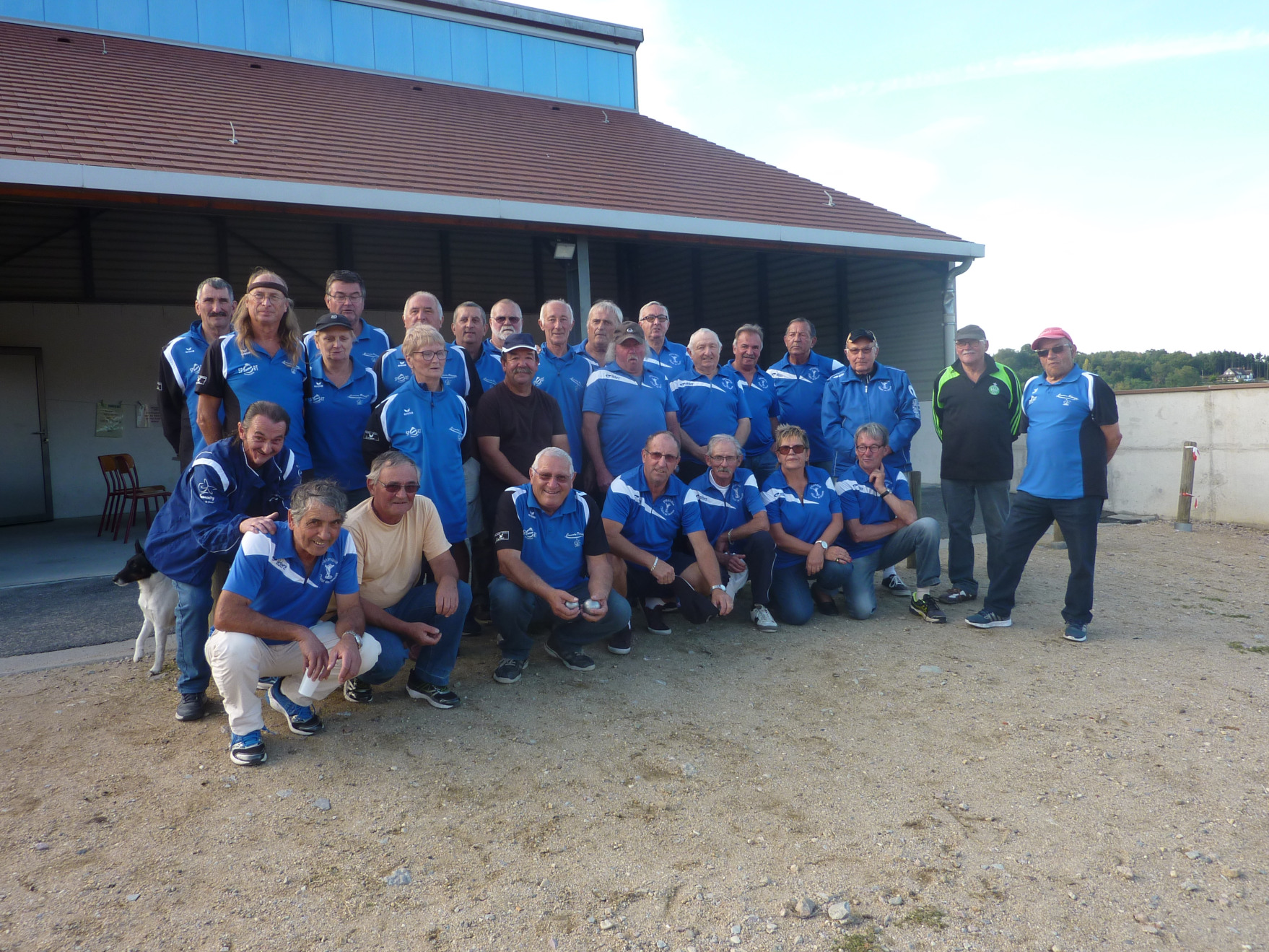 A PEU DE CHOSE... A PEU DE CHOSE...