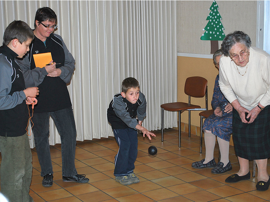 LES JEUNES A SAINT-LOUIS LES JEUNES A SAINT-LOUIS
