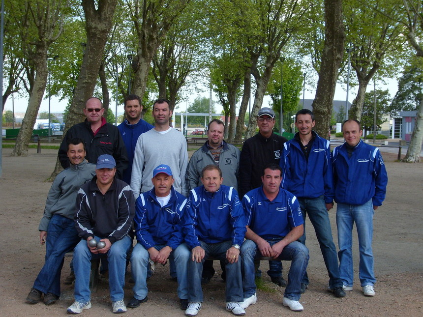 DEUXIEME DEFAITE DU WEEK END POUR L EQUIPE ( A )