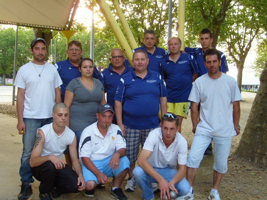 COMMENTRY ( B ) 8       -     COSNE D ALLIER 3