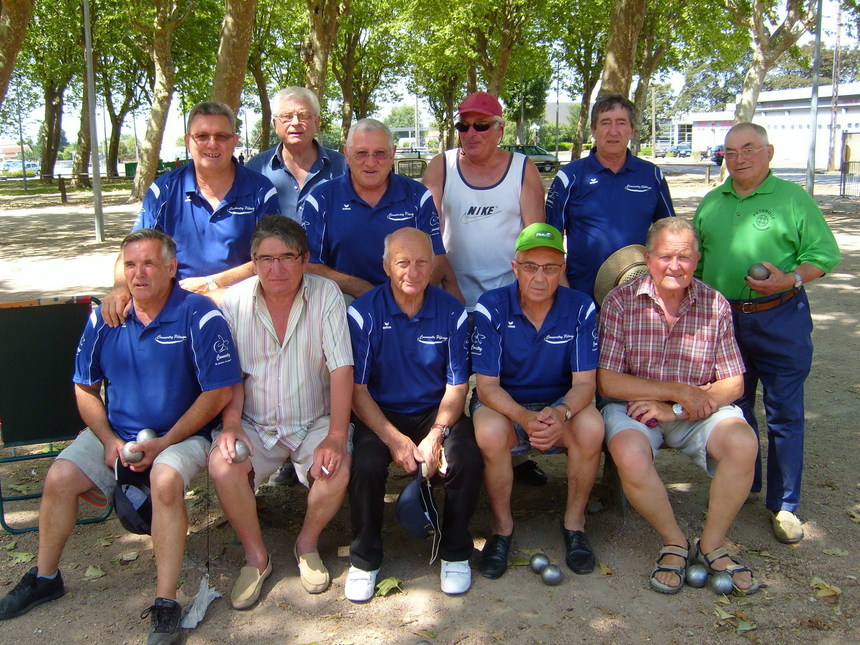 LES VETERANS ( A ) EN 1/2 FINALE - COMMENTRY 7 - ST POURCAIN 4