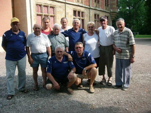 LES VETERANS ( B ) EN 1/2 FINALE COSNE 4 - COMMENTRY 7 LES VETERANS ( B ) EN 1/2 FINALE COSNE 4 - COMMENTRY 7