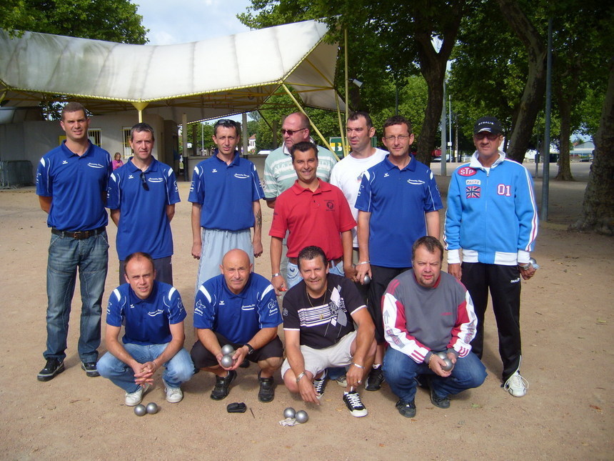 PREMIERE MANCHE POUR LES COMMENTRYENS PREMIERE MANCHE POUR LES COMMENTRYENS