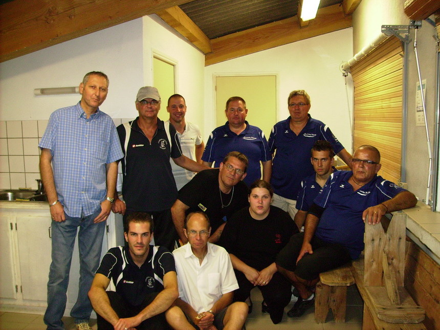 L EQUIPE ( B ) S INCLINE 4 A 7 A NEUILLY LE REAL