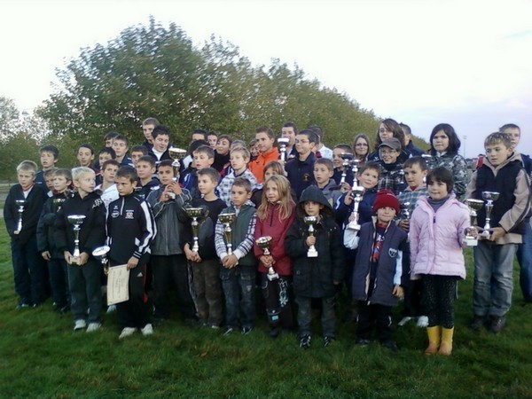 CHAMPIONNAT DES CLUBS JEUNES A YZEURE CHAMPIONNAT DES CLUBS JEUNES A YZEURE