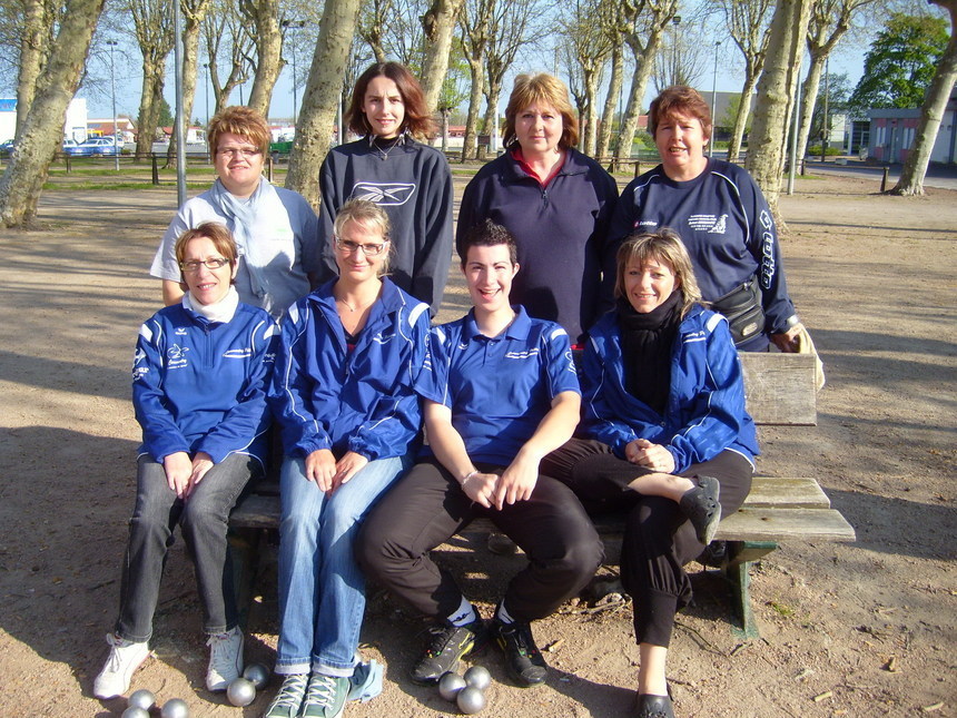 TRES BON WE POUR COMMENTRY PETANQUE