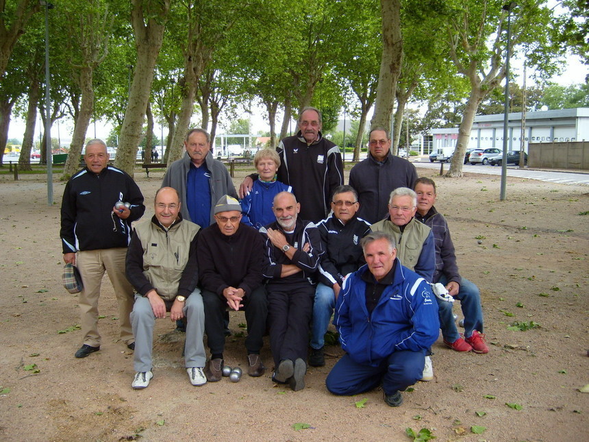 DEFAITE DES VETERANS FACE A CUSSET ( B )